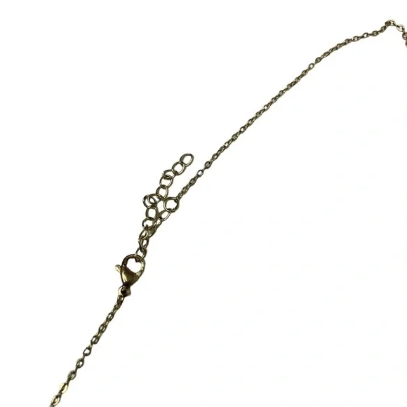 W initial necklace - Picture 2 of 3